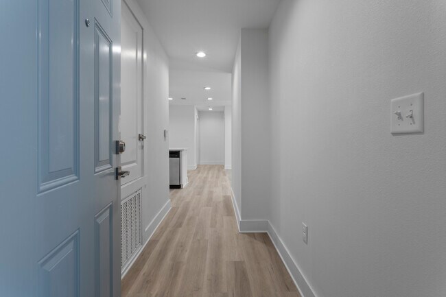 Foto del edificio - Current Apartments
