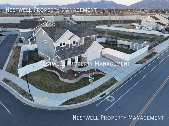 Building Photo - 1508 Waterfront Dr