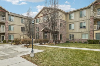 Building Photo - Silvercrest