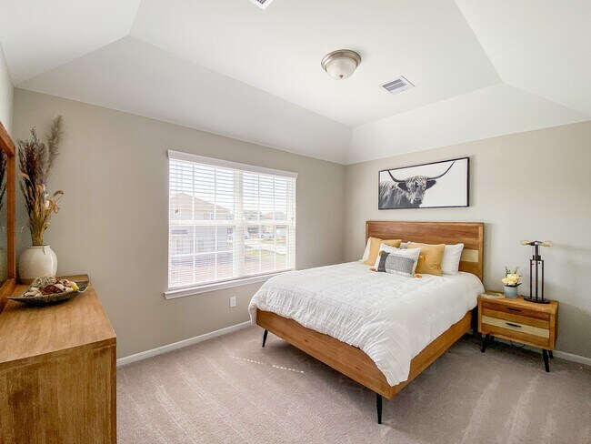 Habitación de invitados con techo abovedado (Plano 4301) - Pradera Oaks