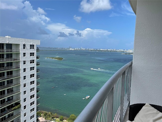 Foto del edificio - 1750 N Bayshore Dr