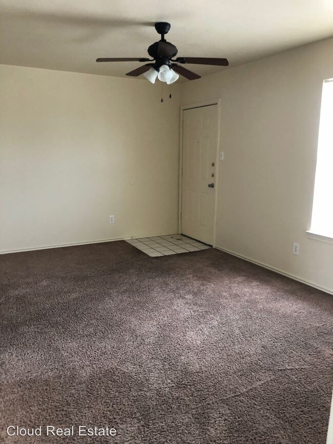 Building Photo - 1702 Windward Dr