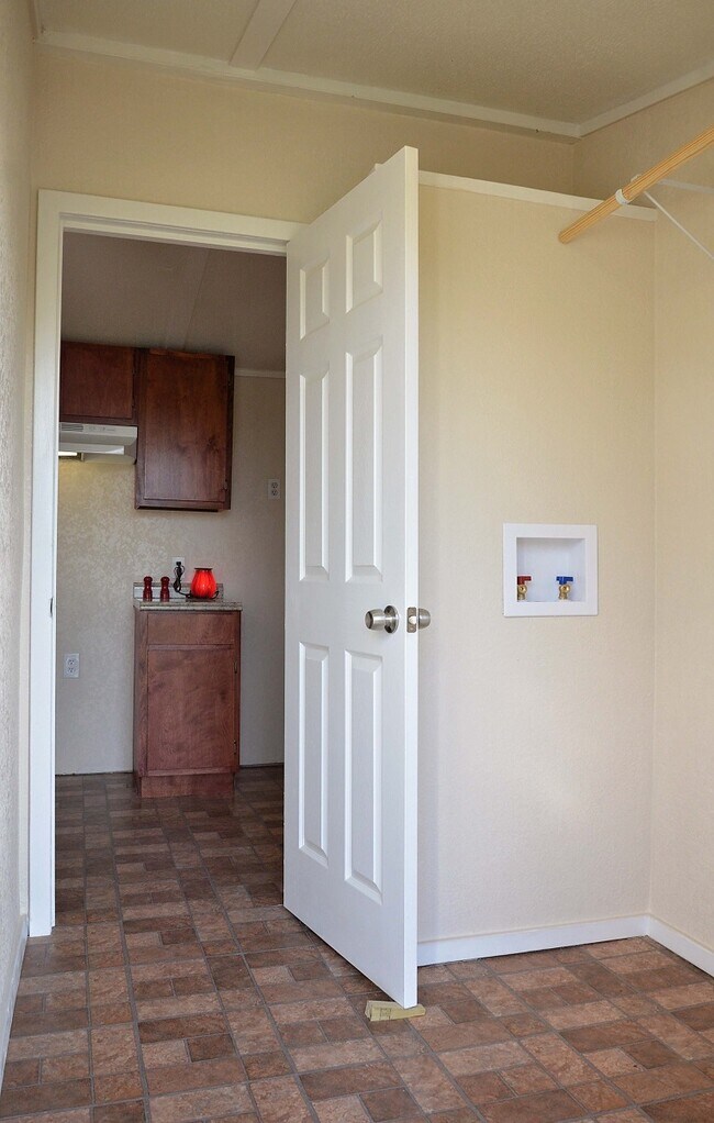 Foto del edificio - 10512 County Road 1020