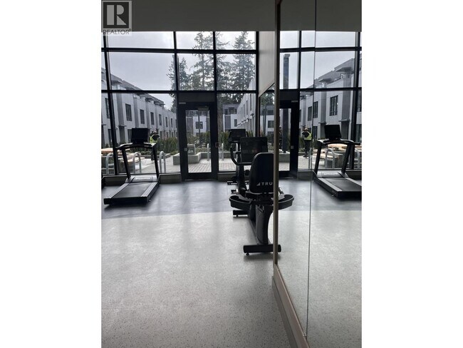 Photo du bâtiment - 6138 Birney Ave