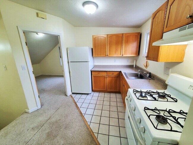 Foto del edificio - 713 Somerset Ave