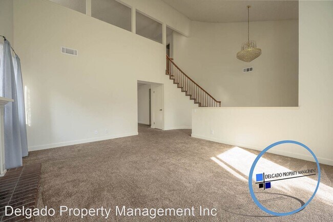 Building Photo - 4 br, 2.5 bath House - 813 Campas Court