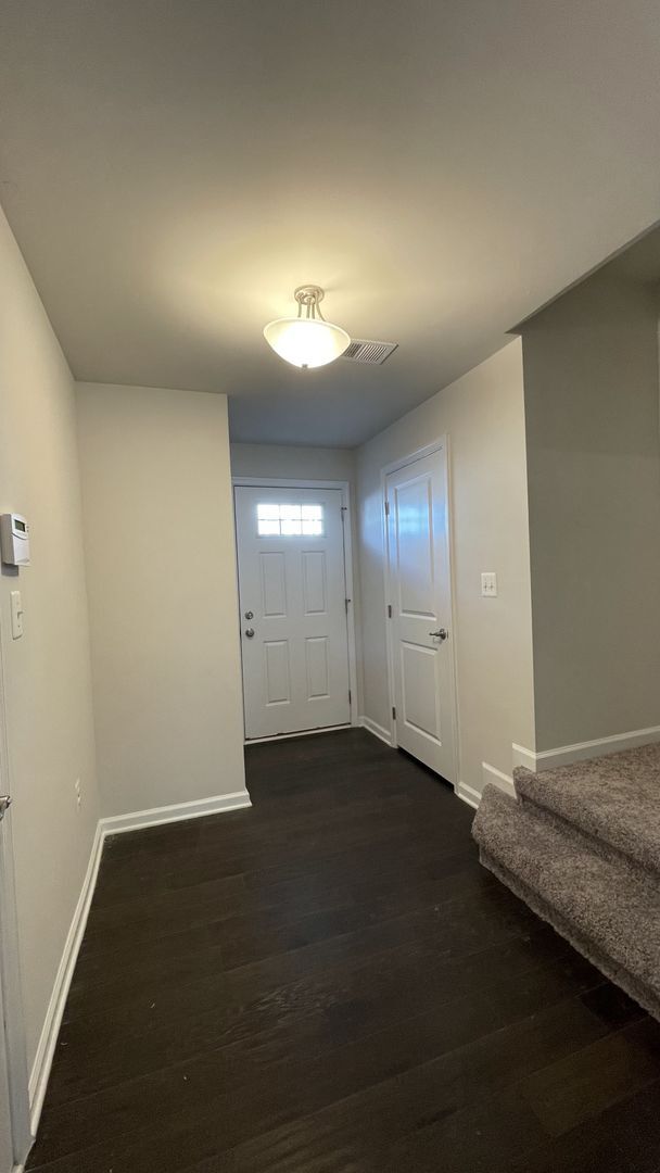 Foto del edificio - 3-Level Townhouse in Stafford
