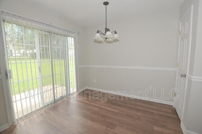 Foto del edificio - 7434 Stone Mountain Ct
