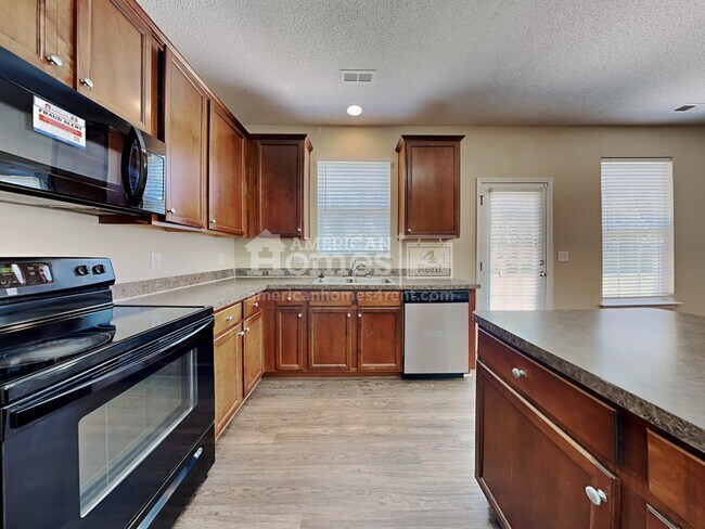 Foto del edificio - 5315 Ian Drive