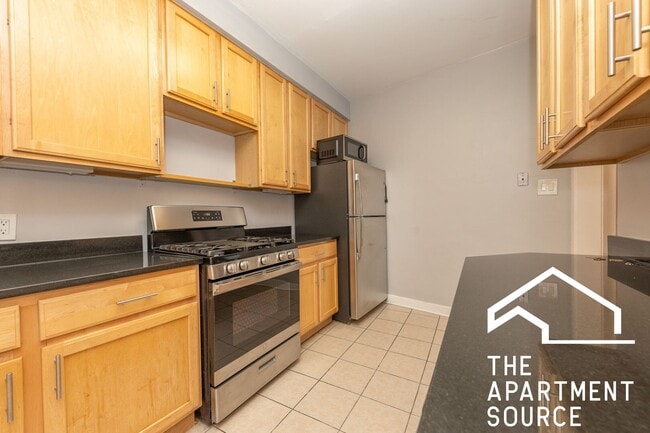 Building Photo - 201 Kedzie St