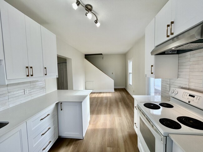 Photo du bâtiment - 157 Hess St S