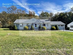 Building Photo - 40 Macarthur Dr