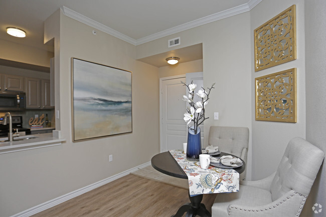 2BR,2BA - 997SF - DINING AREA - Encore at Buckingham