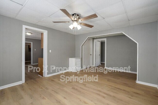Building Photo - 835 S Grant Ave