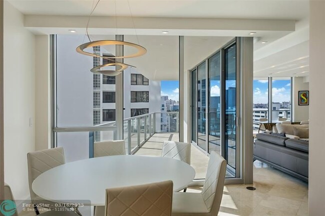 Foto del edificio - 3101 S Ocean Dr