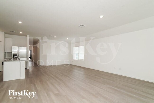 Foto del edificio - 13003 Rosemary Cove
