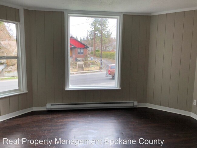 Building Photo - 1 br, 1 bath Apartment - 712 S Maple St., #1