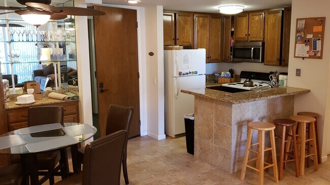 Kitchen - 999 N Pacific St