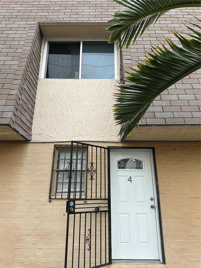 Foto del edificio - 10902 SW 2nd St