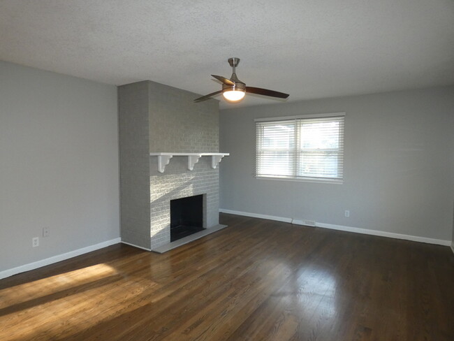 Building Photo - Coming Soon! Do not miss out! 6511 NW Vall...