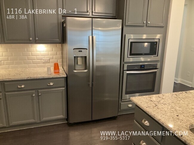 Foto del edificio - 1116 Lakebrink Dr