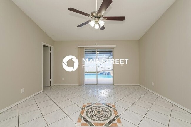 Building Photo - 3 Bedroom Pet-Friendly Home in Brandon, FL with Main Street Renewal