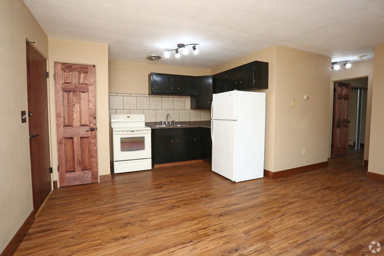 Foto principal - 325 11th Ave SW
