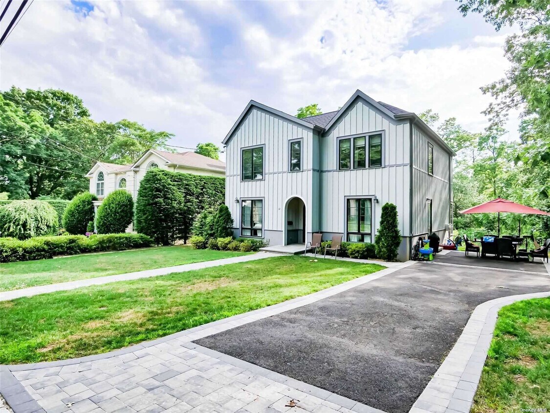Primary Photo - 12 Glamford Ave