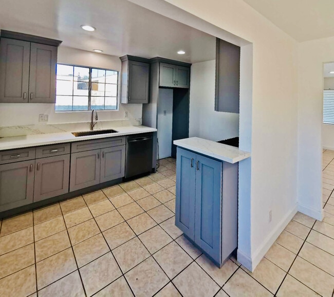 Foto del edificio - 15443 Lassalette St