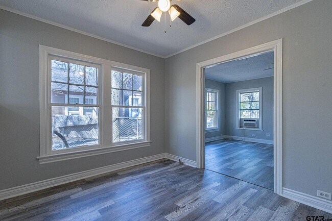 Foto del edificio - Charming 2 Bed, 1 Bath Home Near Downtown Tyler!