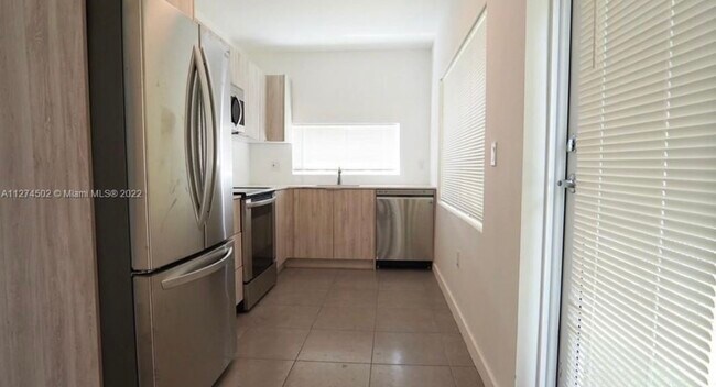 Foto del edificio - 2206 Simms St