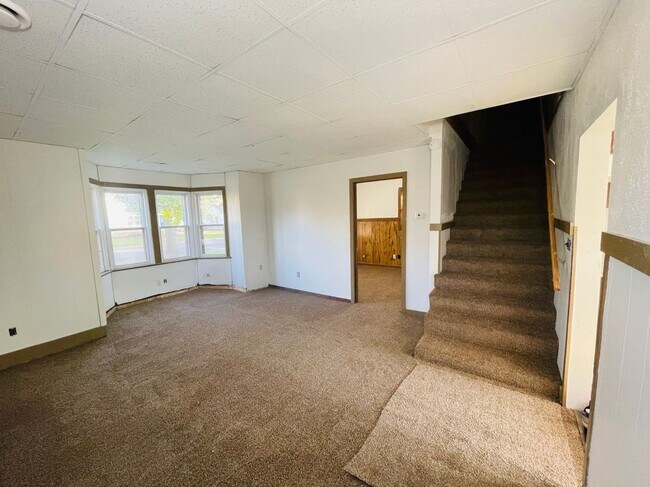 Foto del edificio - 250 Douglas Ave E