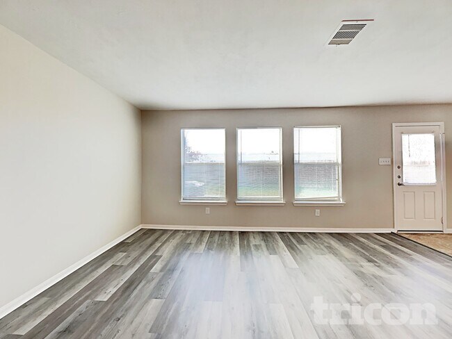 Foto del edificio - 9215 Dewberry Blossom Ln