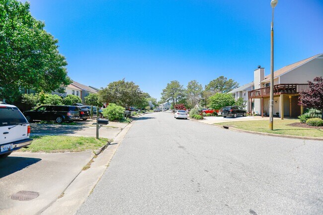 Building Photo - 2 Bedroom Beach Townhome for rent in Virgi...