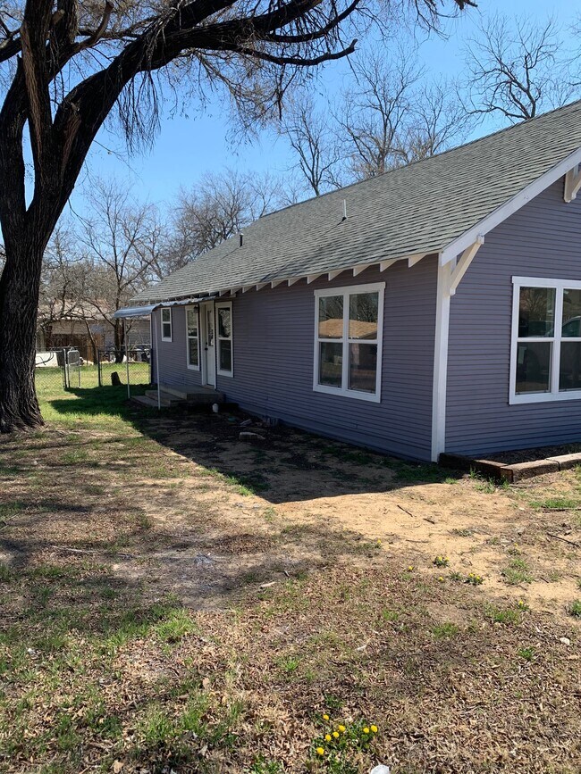 1093 N Ollie St, Stephenville, TX 76401 House Rental in Stephenville, TX