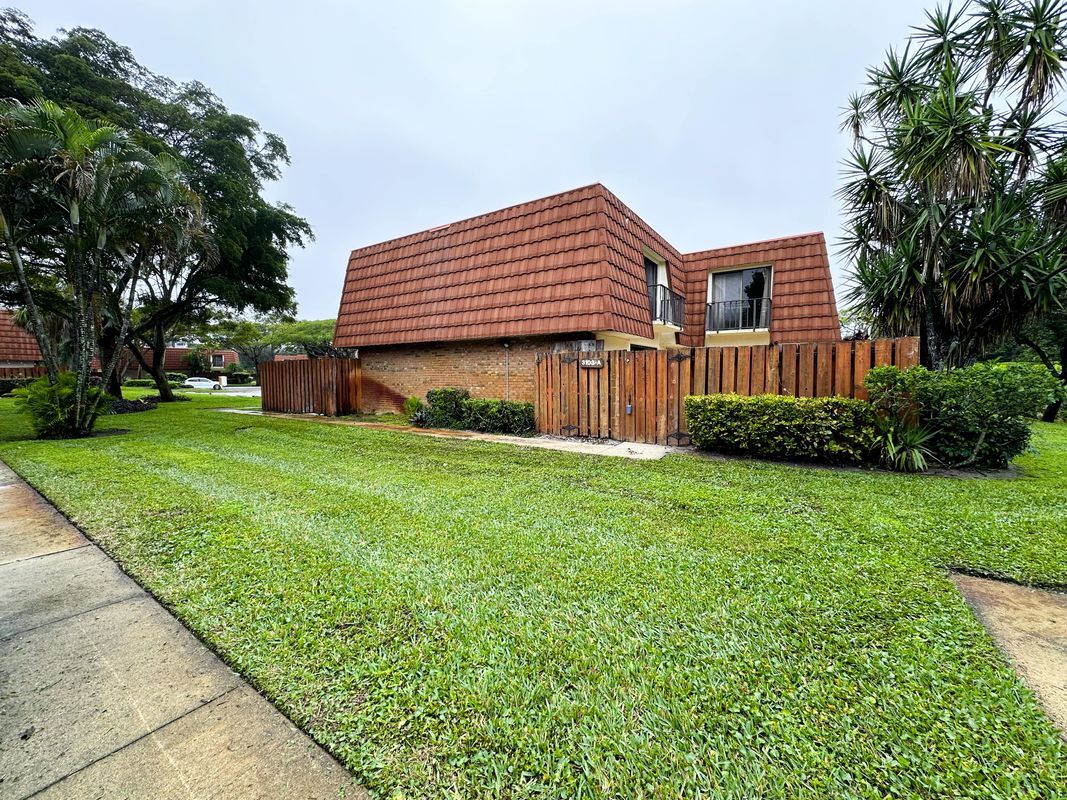 Foto principal - 3103 Spanish Wells Dr