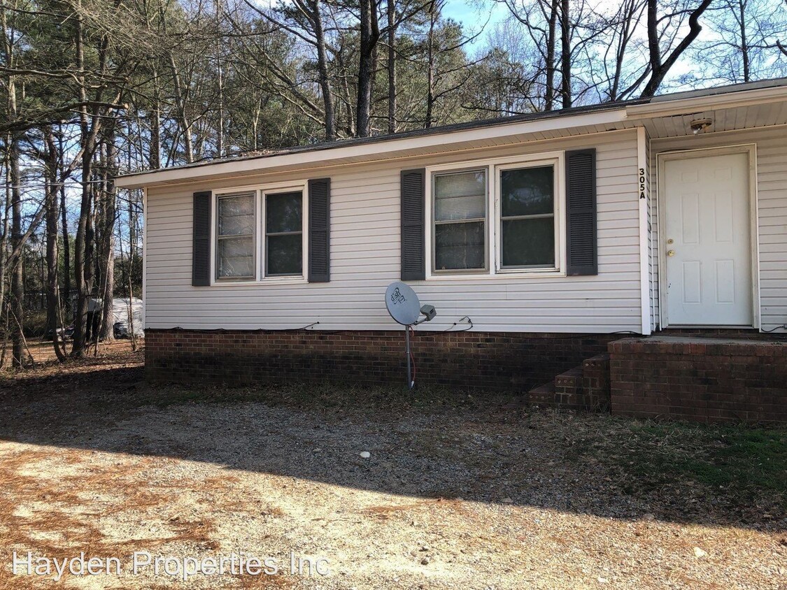 Primary Photo - 2 br, 1 bath House - 305 River Road, Unit A