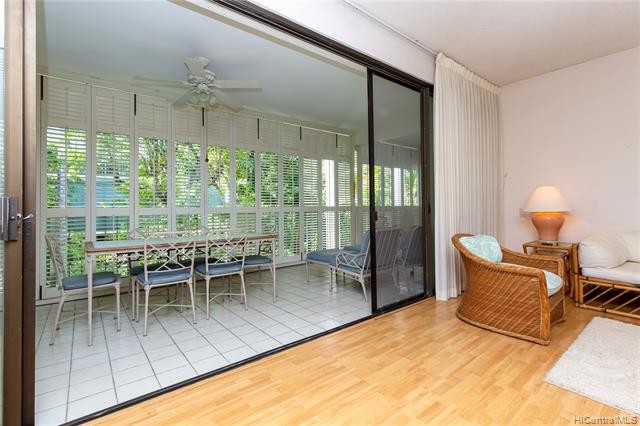 Building Photo - 4999 Kahala Ave