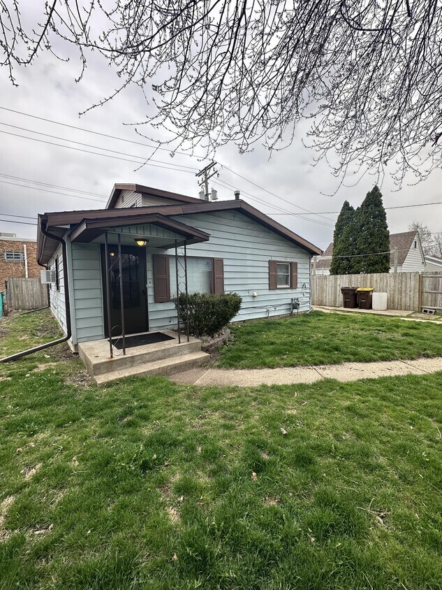 Primary Photo - 4719 Illinois St