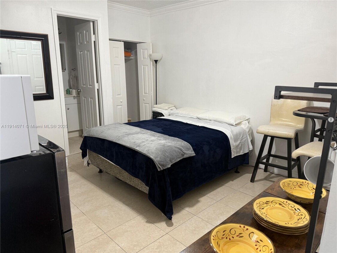 Foto principal - 9331 SW 166th St