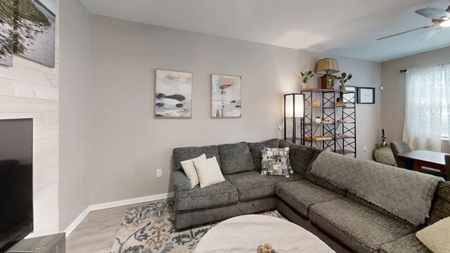 Building Photo - 8511 Golf Wy