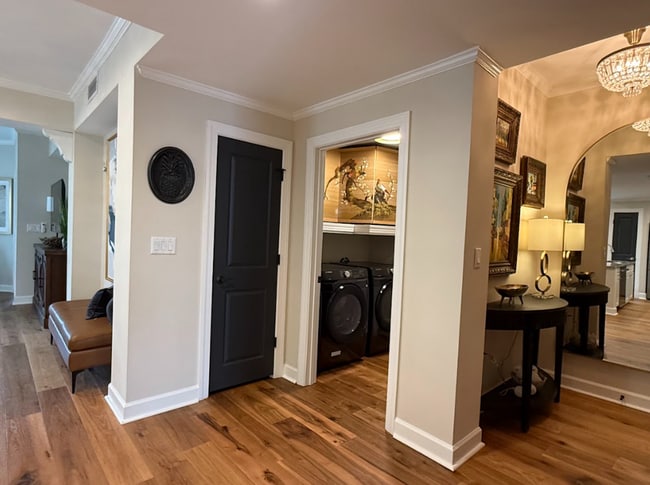 Building Photo - Newly Renovated Condo in the Heart of Downtown