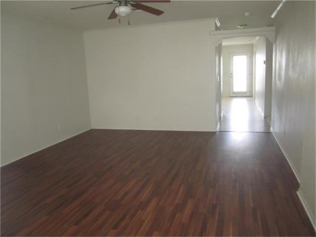 Foto del edificio - 21406 Sweet Grass Ln