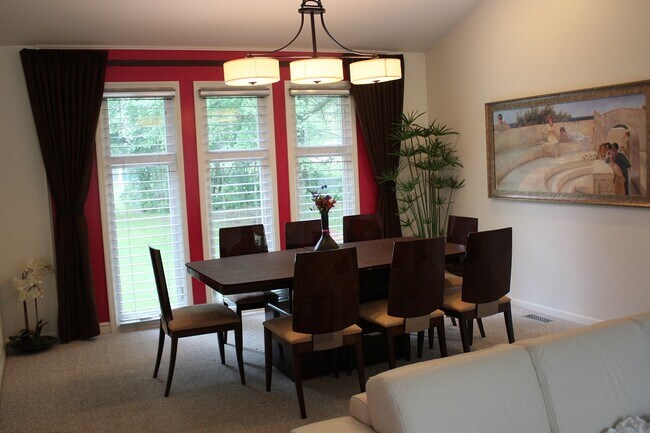 Dining Room - 33872 Yorkridge St