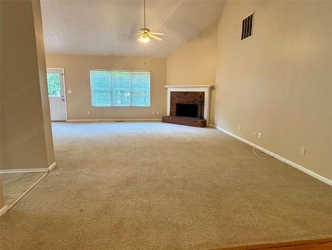 Building Photo - 540 Chandon Way
