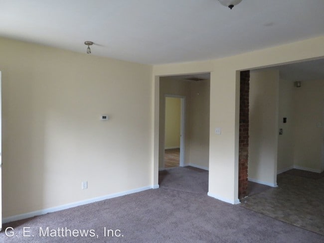 Building Photo - 505 S Dunlop St