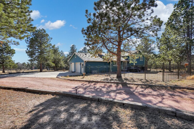 Primary Photo - 9755 Bennison Terrace