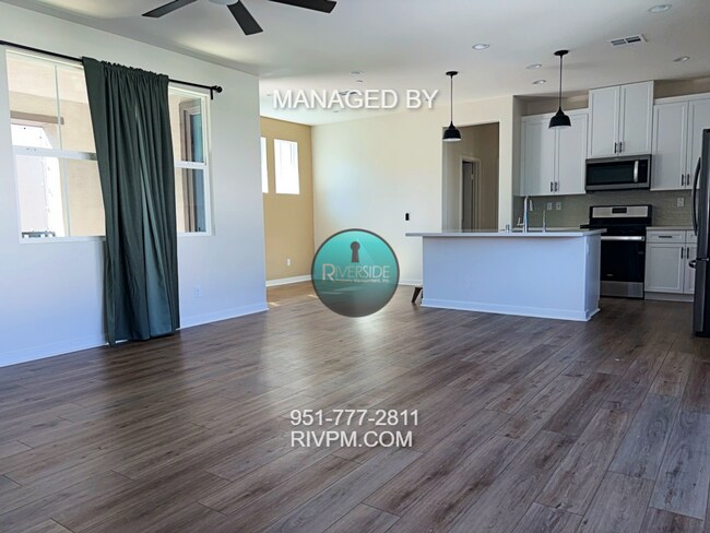 Building Photo - DISCOVER YOUR DREAM HOME IN SHADY TRAILS!!...