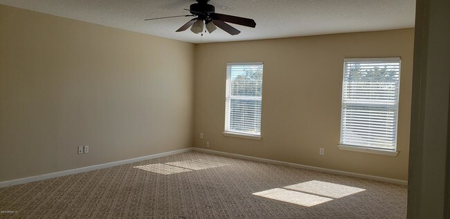 Building Photo - 945 E Terranova Way