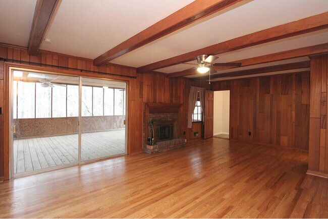 Building Photo - 274 Grist Mill Dr E